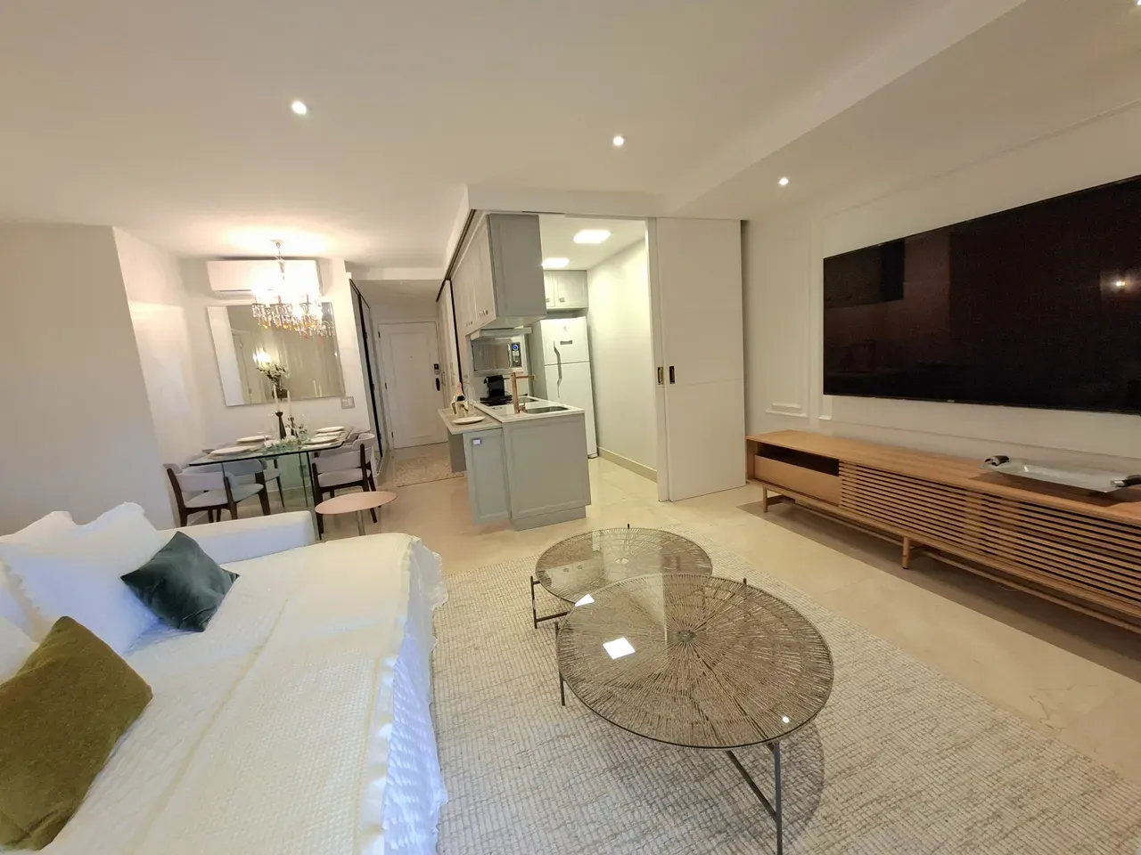 2-bedroom apartment in a building with a sauna — photo 35