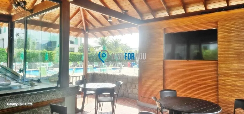 3-bedroom apartment with 4 baths and balcony — photo 46