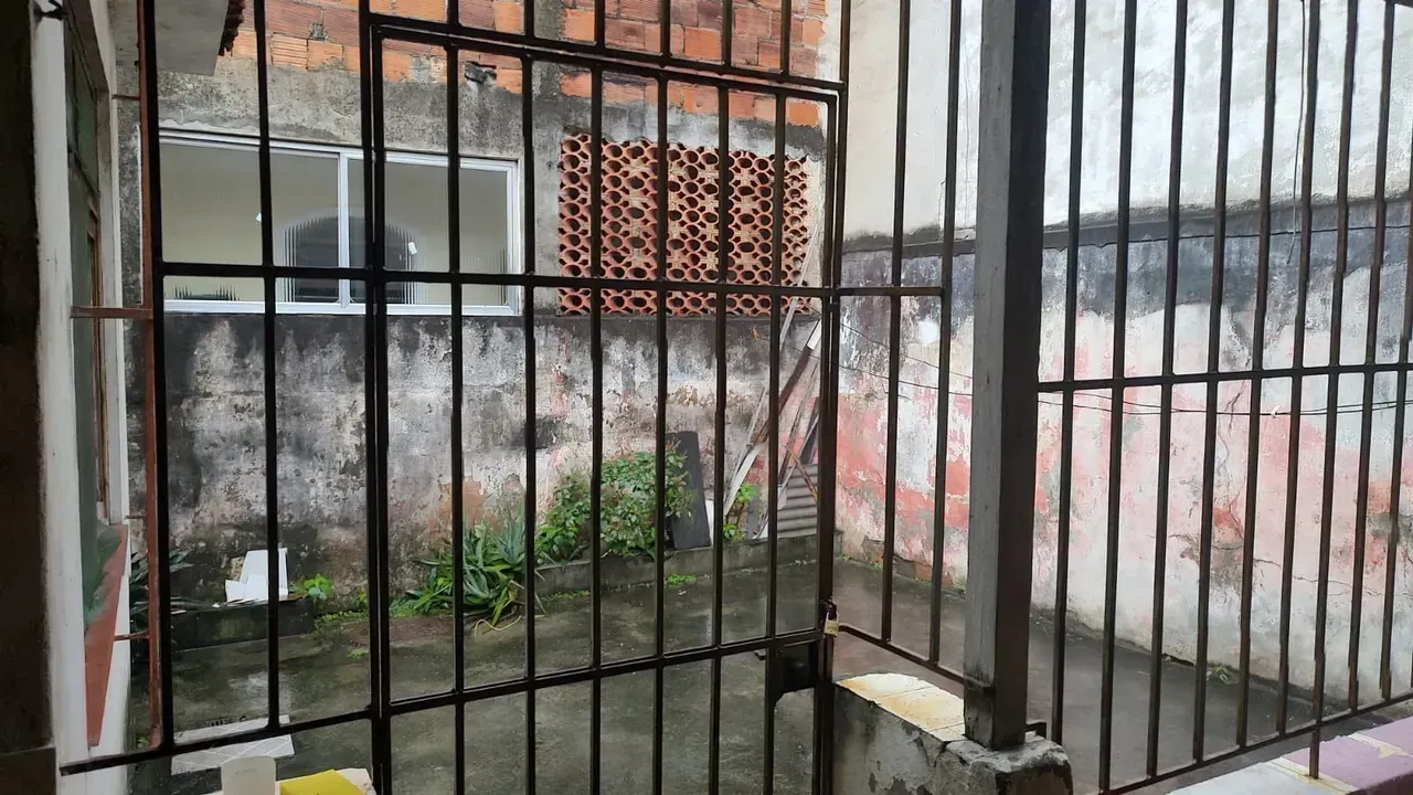 Casa com 3 quartos e 2 banheiros e 3 vagas de garagem — photo 8