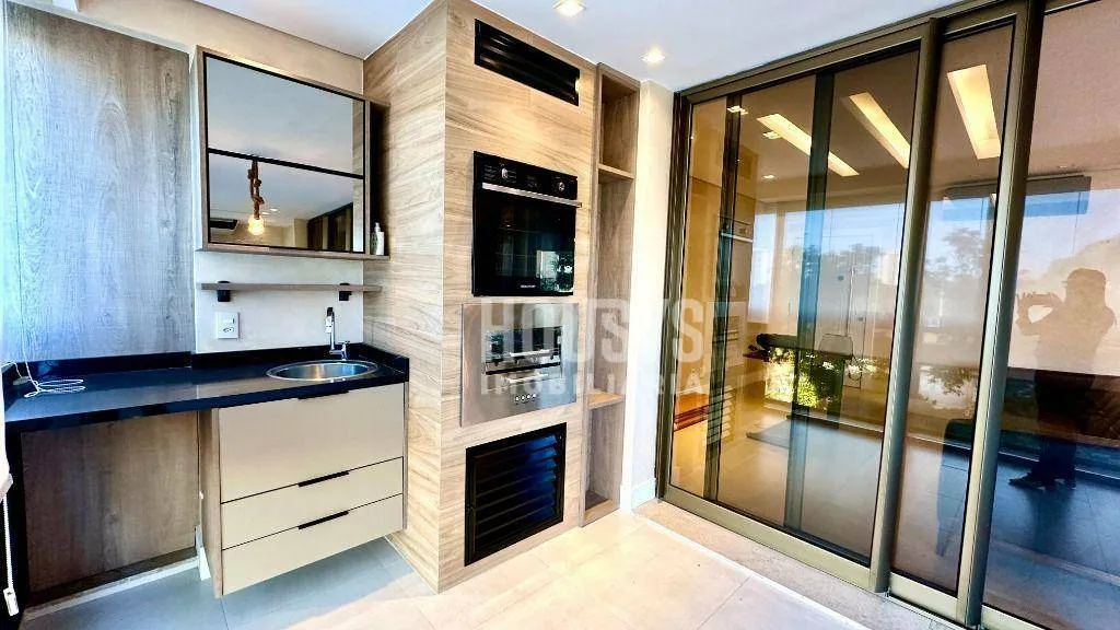 Furnished 4-bedroom apartment with 169 m² — photo 15