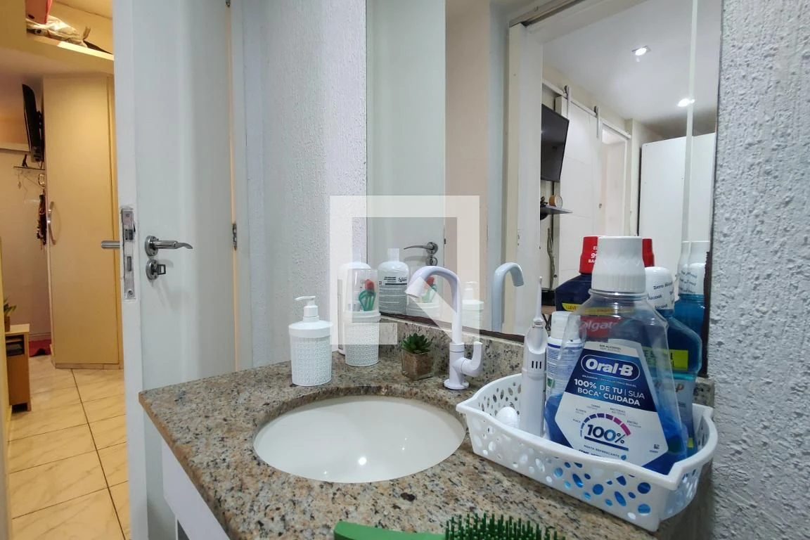 Glass-enclosed balcony in a 3-bedroom apartment, 155 m² — photo 72