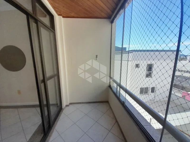 Glass-enclosed balcony in a 2-bedroom apartment, 72 m² — photo 24