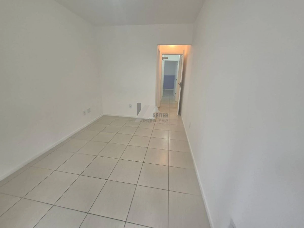 Apartment with a suite and a balcony BBQ — photo 4