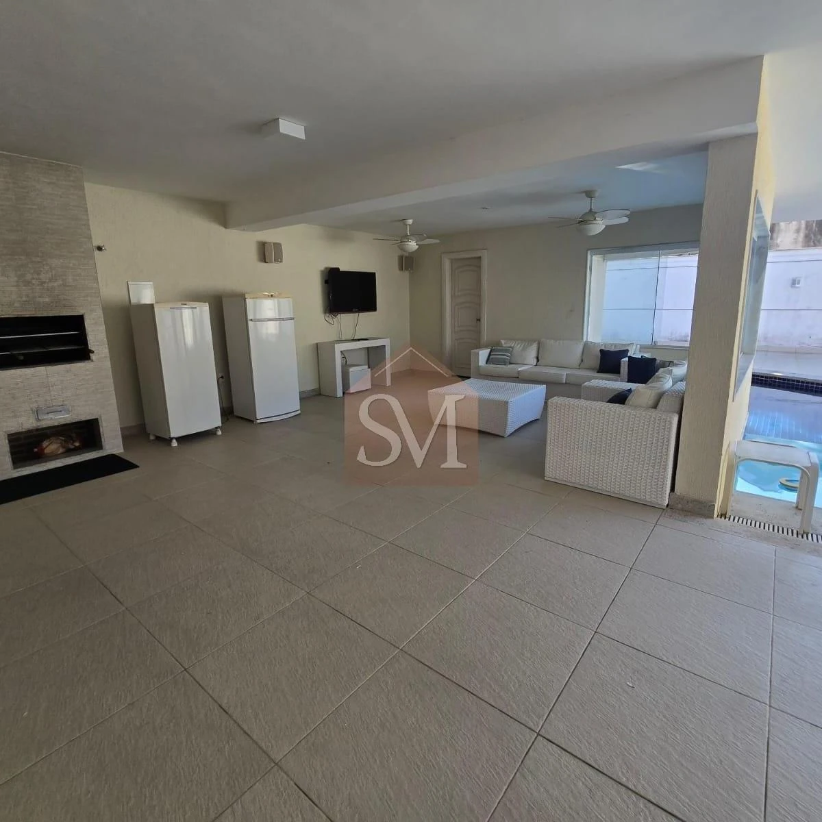 Furnished triplex house with 4 en-suite rooms and 669 m² — photo 2