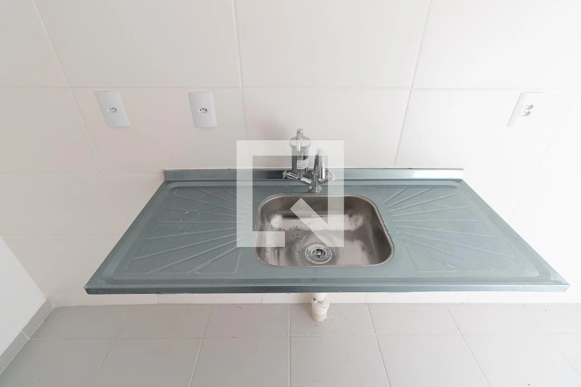 Unfurnished apartment with 2 bedrooms and parking — photo 11