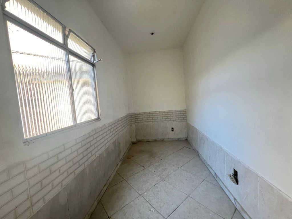Rental house with 3 bedrooms, 2 suites, and balcony — photo 22