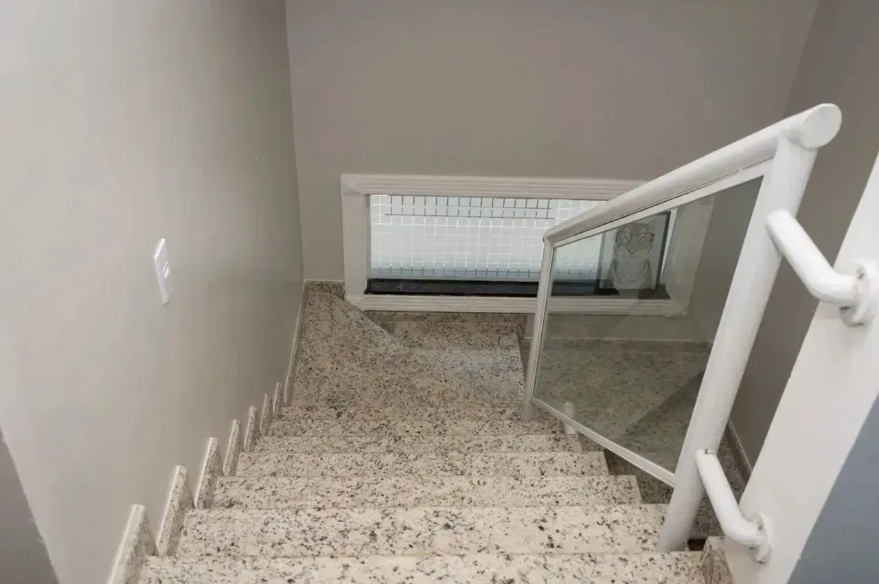Furnished 3-bedroom house with a workspace corner 360 m² — photo 23