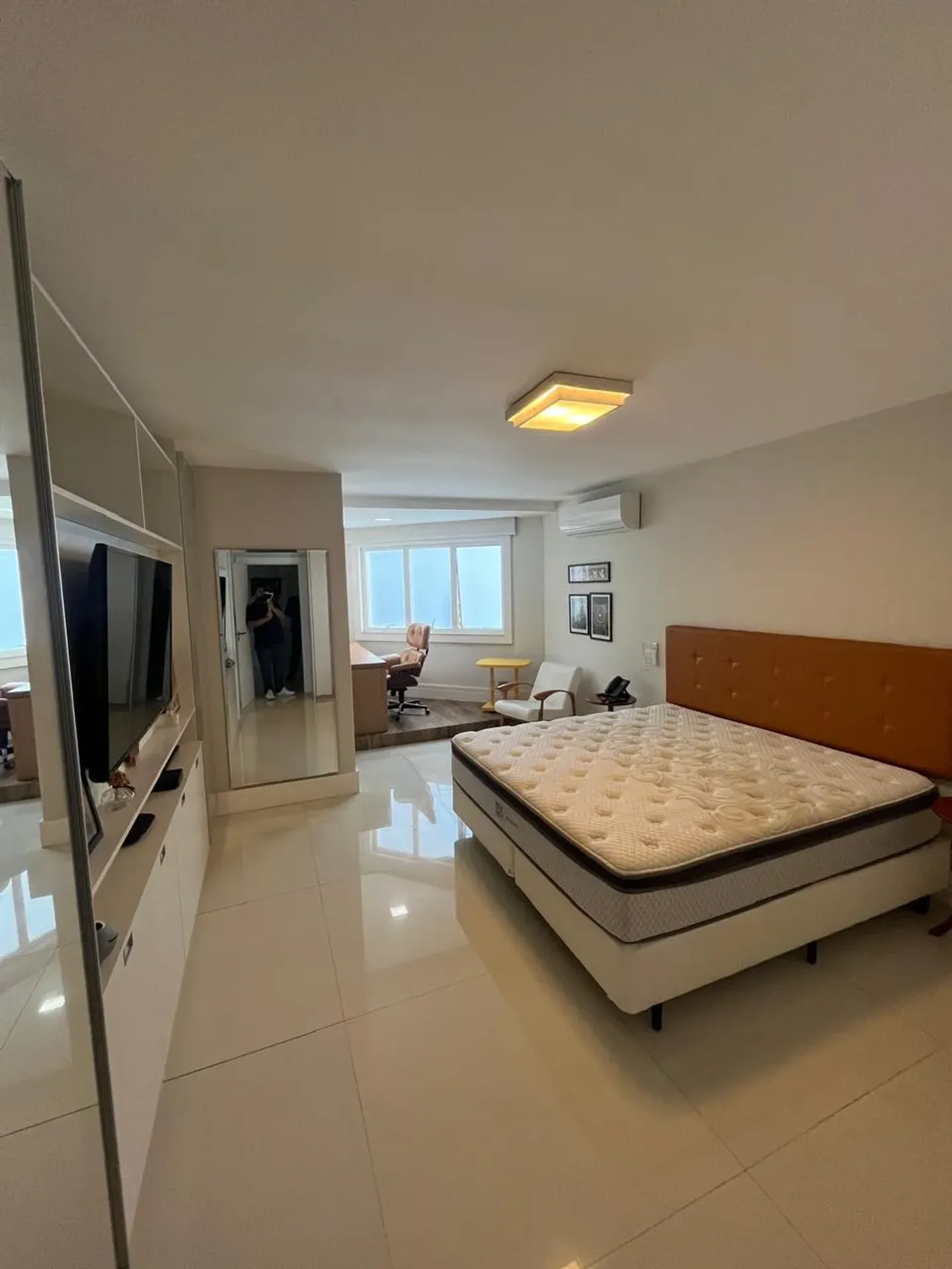Furnished house with 5 bedrooms and open-plan kitchen — photo 40