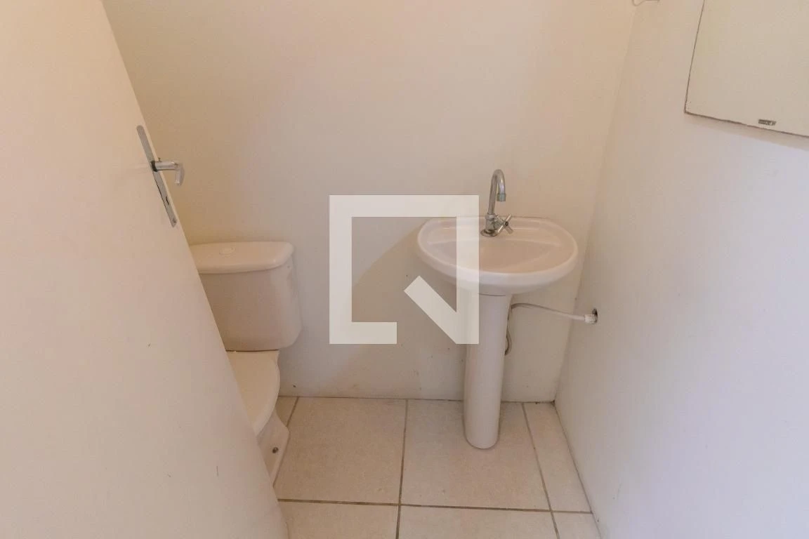 3-bedroom house with a private pool in Curitiba — photo 46
