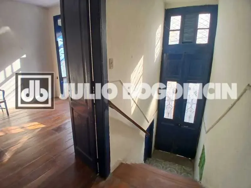 Apartment with 5 bedrooms and a terrace — photo 13