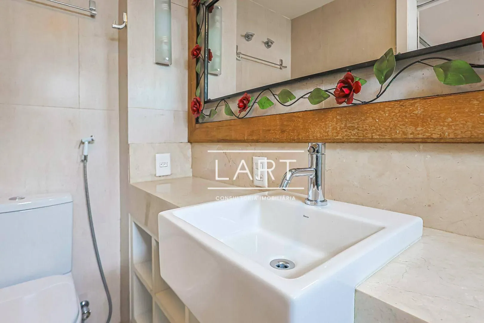 Apartamento com 4 dormitórios e 350 m²; área social ampla — photo 29