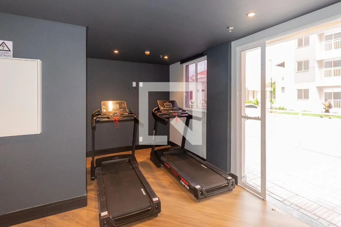2-bedroom apartment in a building with a gym — photo 34