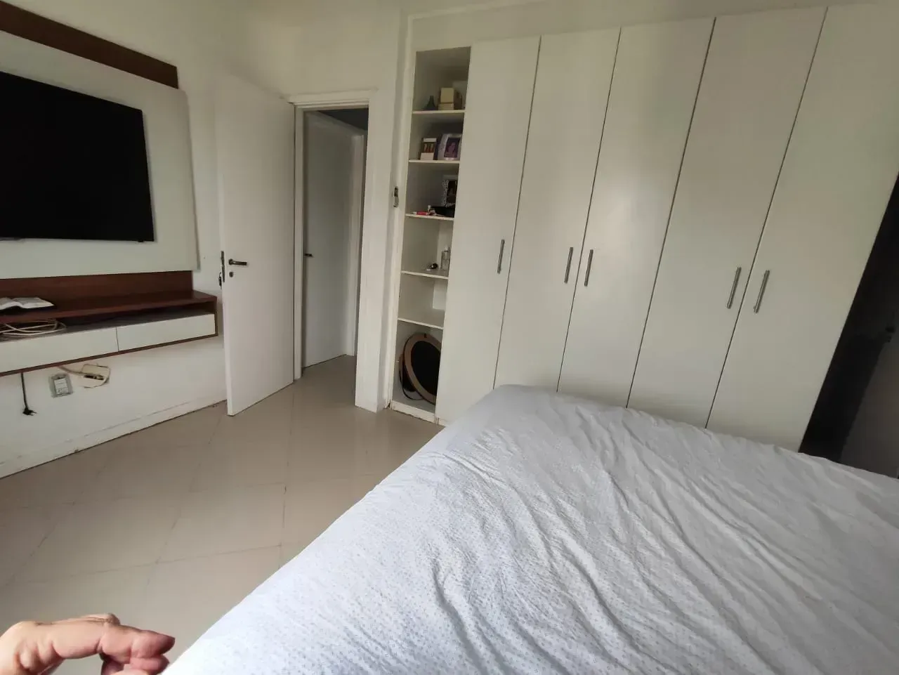 Furnished apartment with 3 bedrooms and 2 bathrooms — photo 17