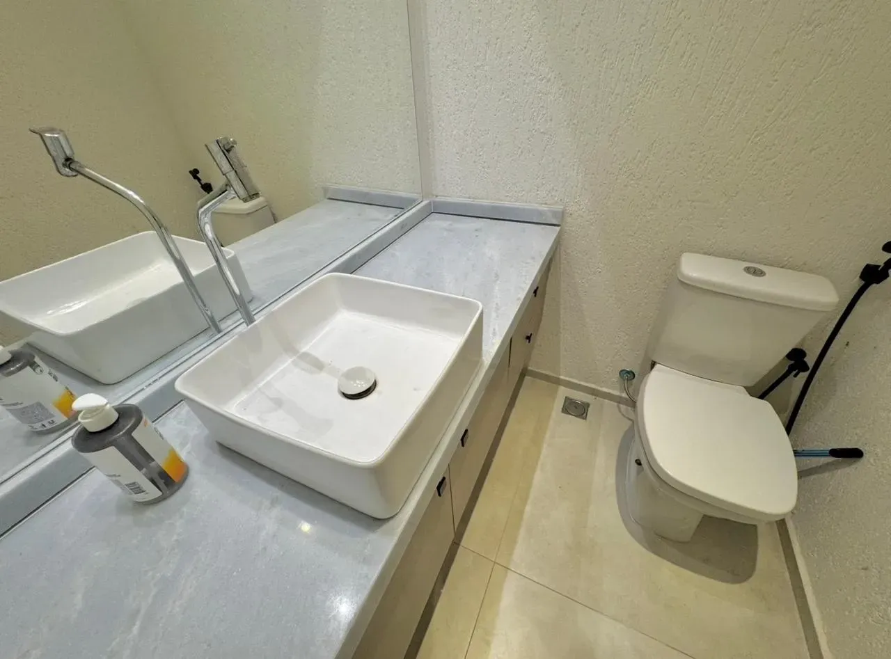 Casa com 5 quartos e 5 banheiros — photo 36