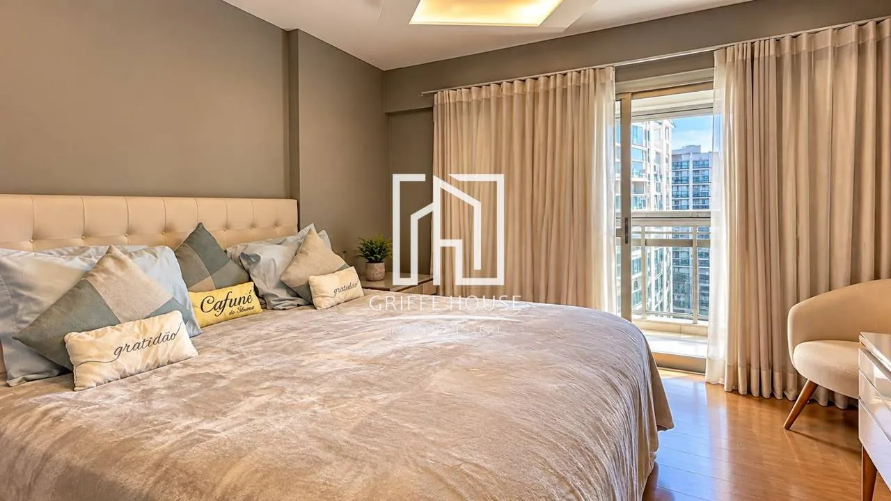 Furnished apartment, 233 m², with a bathtub — photo 5