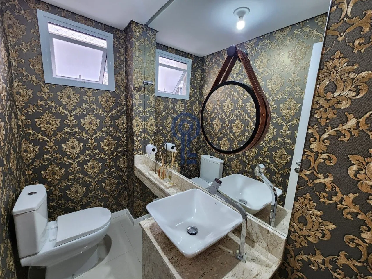 Furnished 4-bedroom apartment with 1 en-suite bath — photo 33