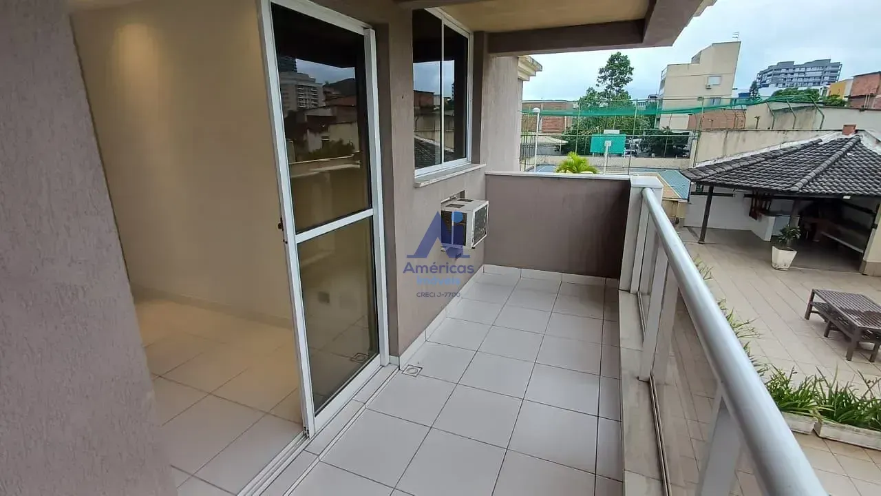 Застеклённый балкон и 3 спальни: квартира 80 м²