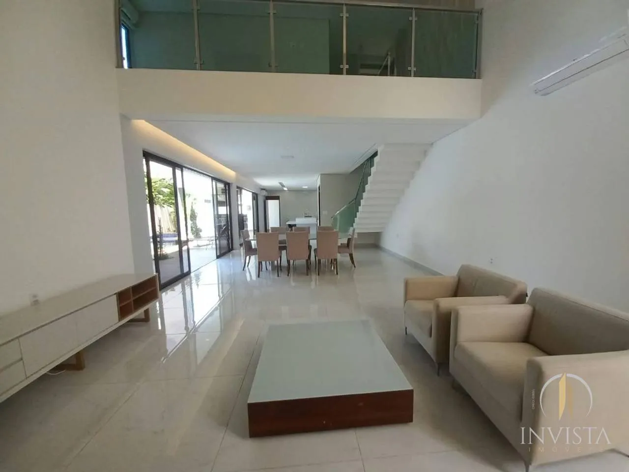 Furnished house, 481 m², with floor-to-ceiling windows — photo 14