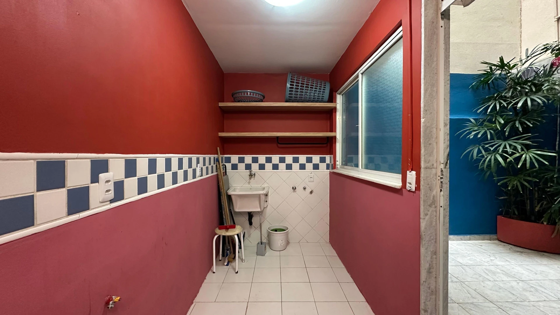 Apartment, 69 m², with wood or laminate floors — photo 13