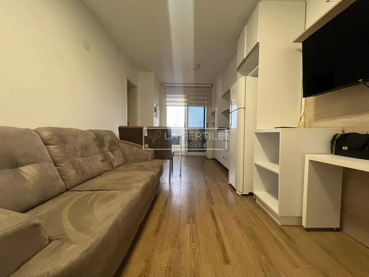 Furnished 1-bedroom apartment with 1 bathroom, 76 m² — photo 9