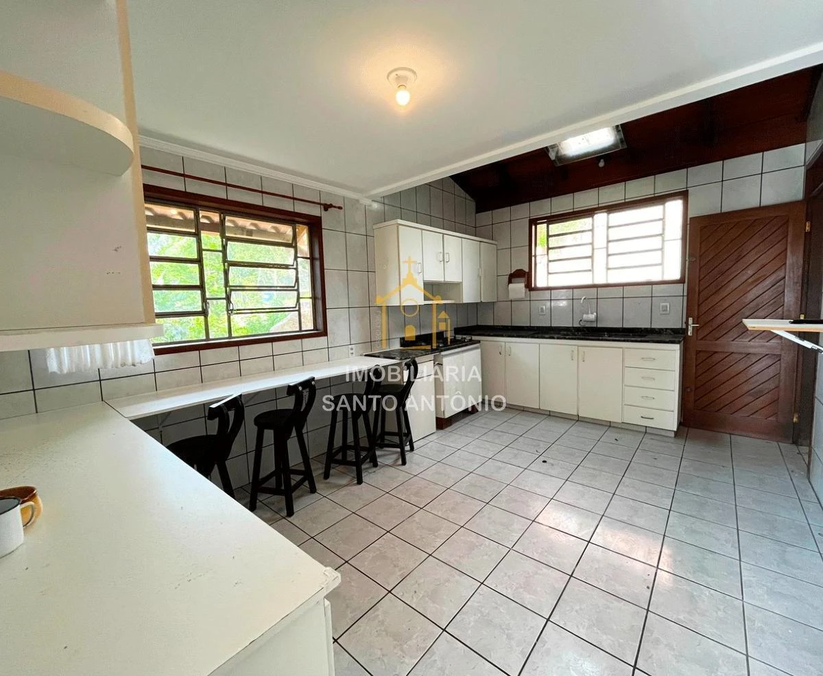 3-bedroom house with a water view in Florianópolis — photo 14