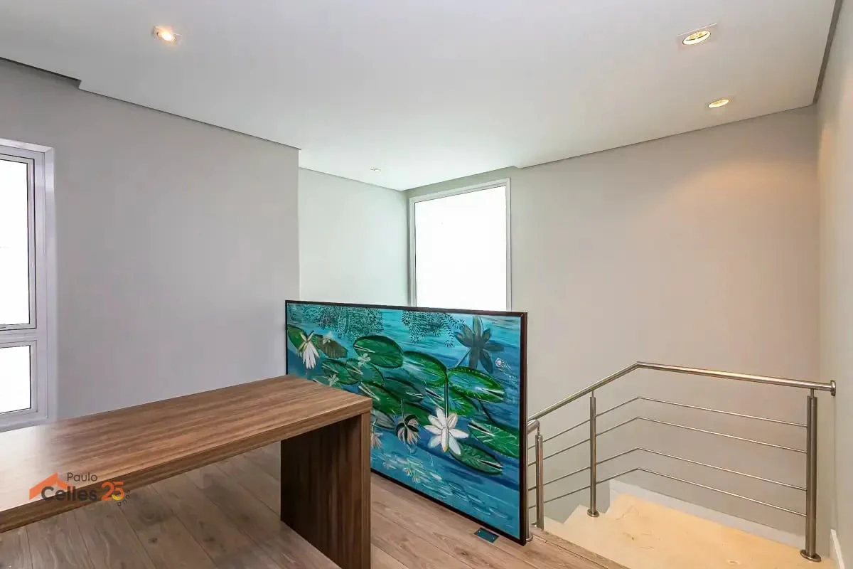 Furnished house, 275 m², with a glass-enclosed balcony — photo 28