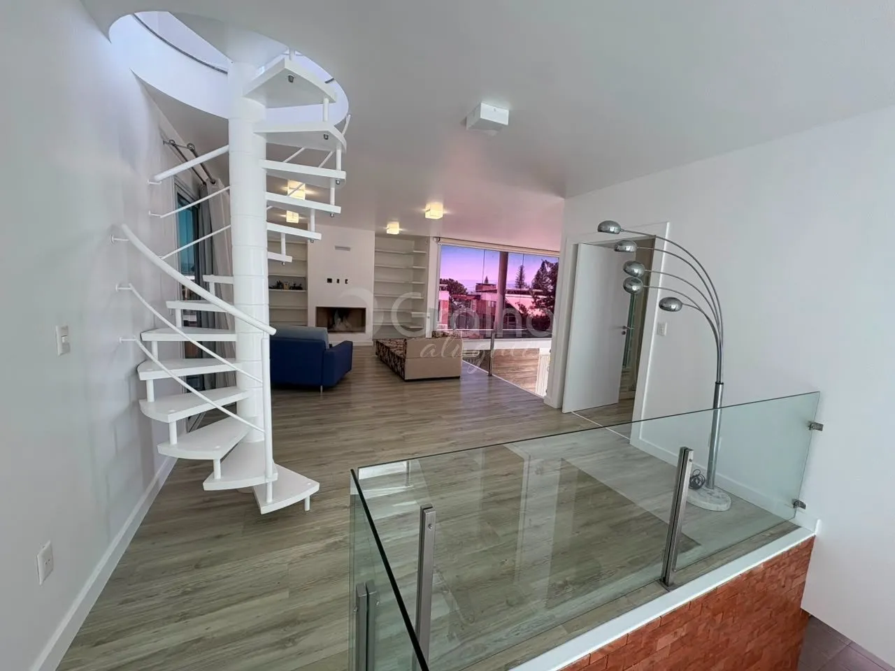 Мебльований будинок 868 м² з 3 люксами та 9 місцями — photo 36