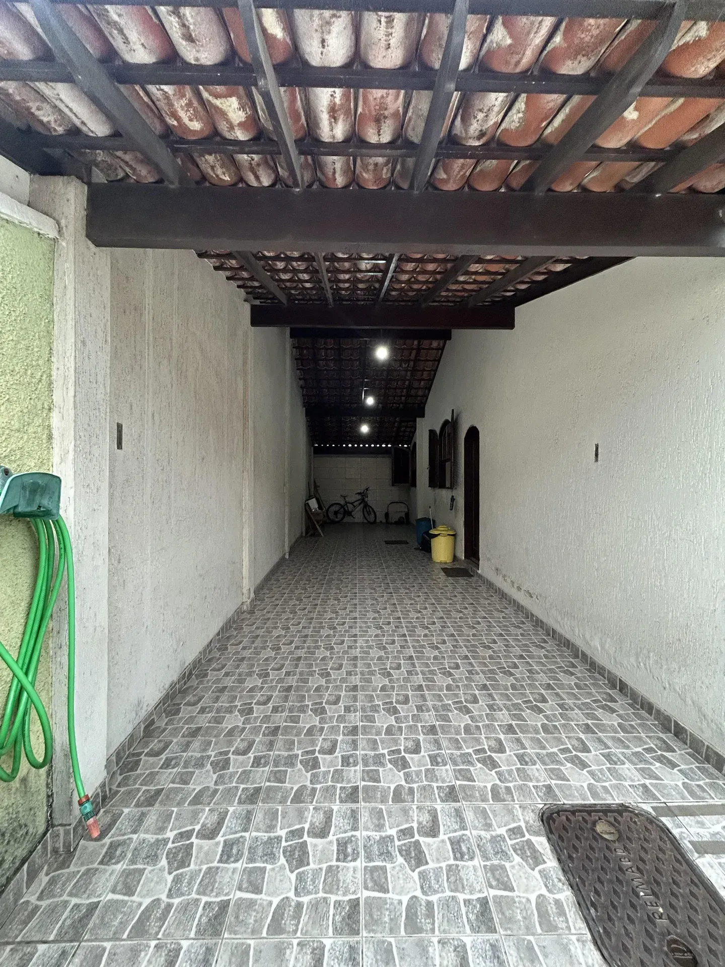 Casa com 4 quartos e 4 banheiros com box de vidro — photo 38