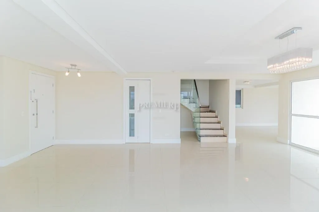 Duplex penthouse with 4 en-suite bedrooms and 260 m²