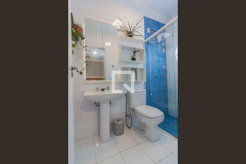 Furnished studio in a building with a pool — photo 38