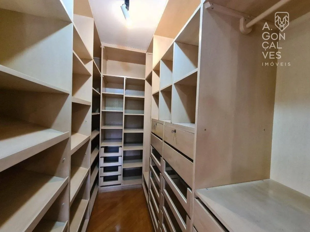 Furnished house with 3 bedrooms, 1000 m² and 4 parking spots — photo 21