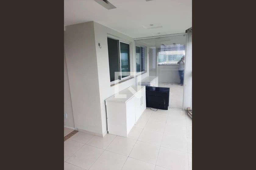 Apartamento mobiliado com 3 quartos e 2 banheiros — photo 18