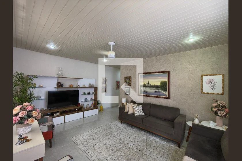 358 m² rental house with 2 bedrooms, suite and balcony — photo 7