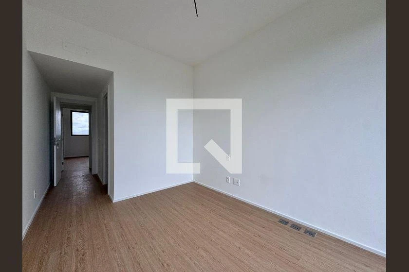 Apartment with 4 en-suite bedrooms and floor-to-ceiling windows — photo 34