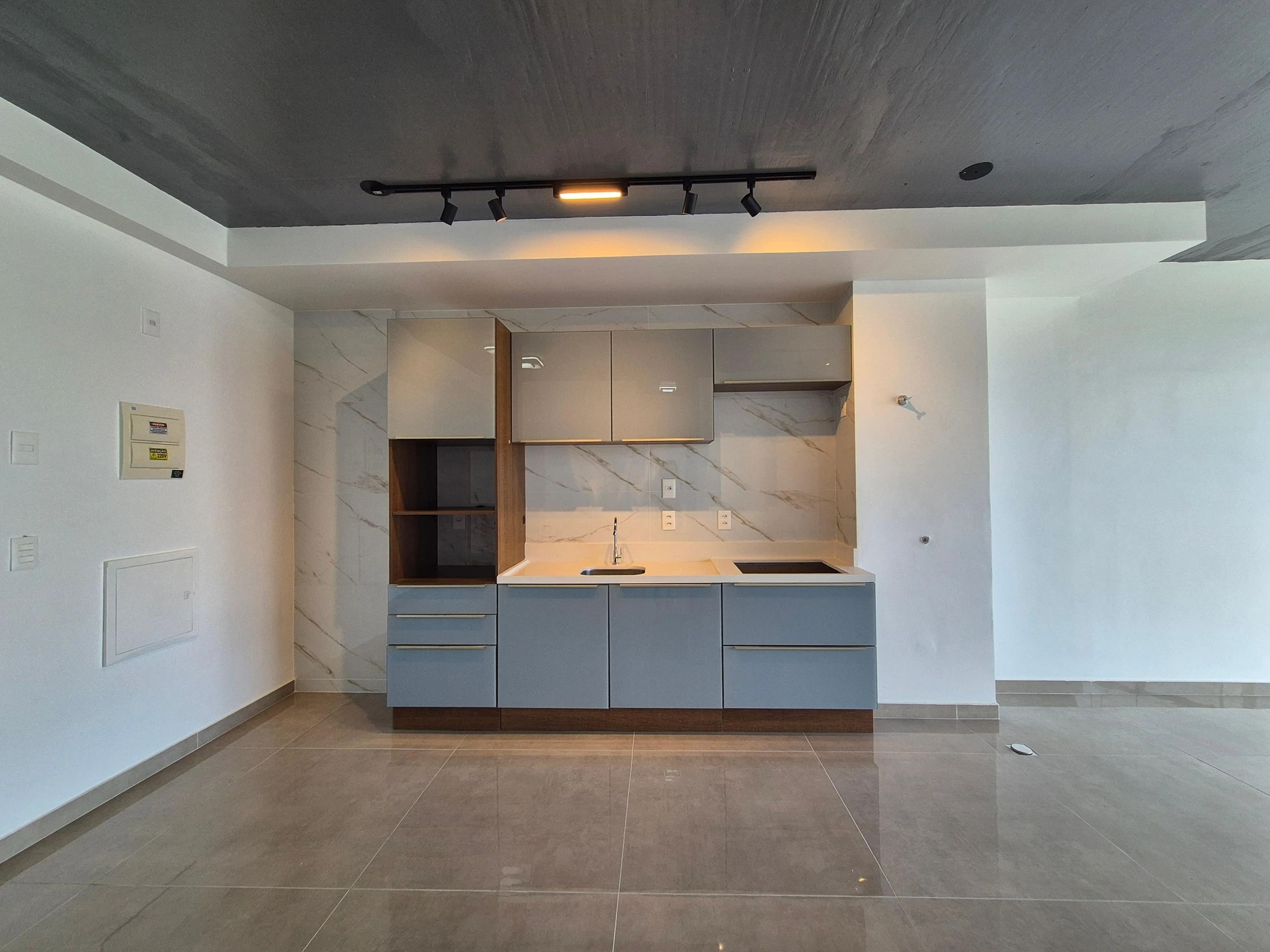 Washing machine in a 2-bedroom apartment, 84 m² — photo 8