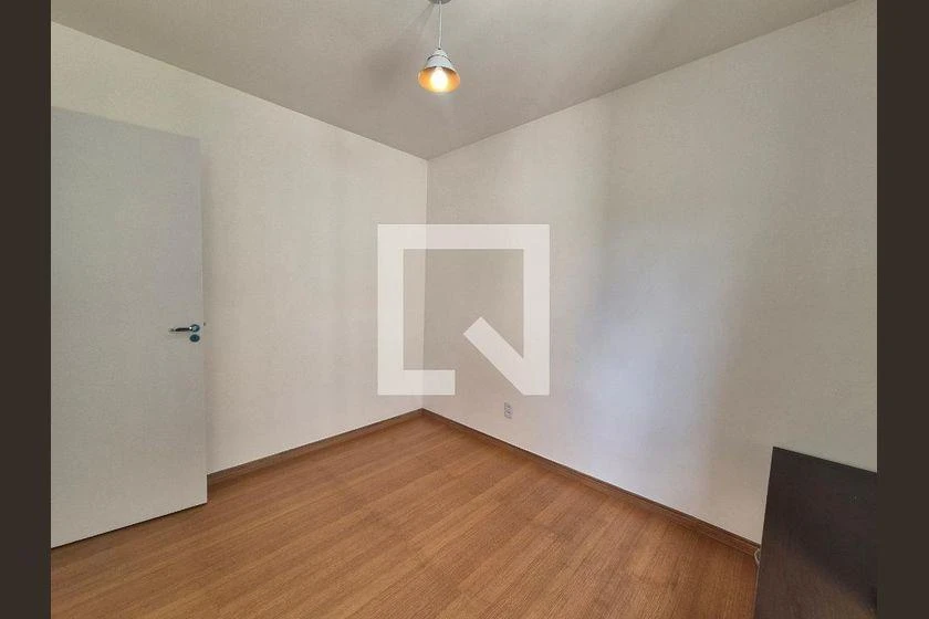 Furnished 2-bedroom apartment with an open-plan kitchen — photo 23