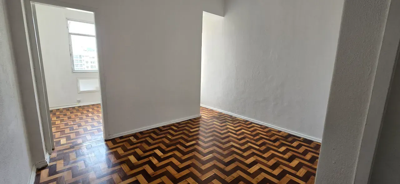 Apartment, 39 m², with wood or laminate floors — photo 9