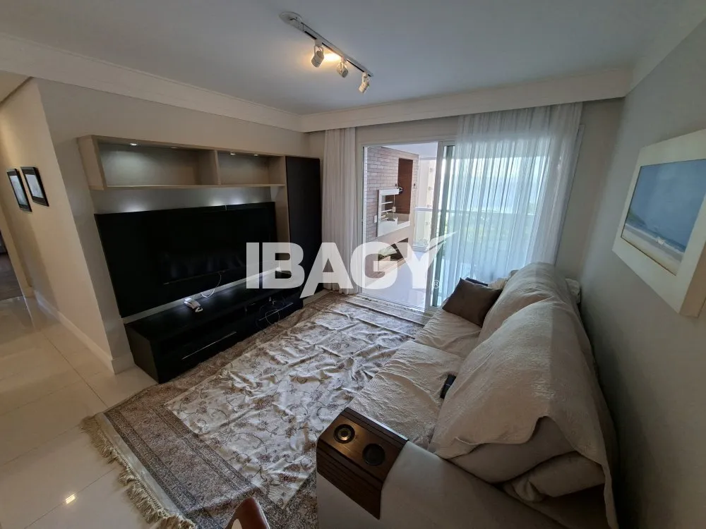 Apartamento amueblado de 3 dormitorios con barbacoa en balcón — photo 52
