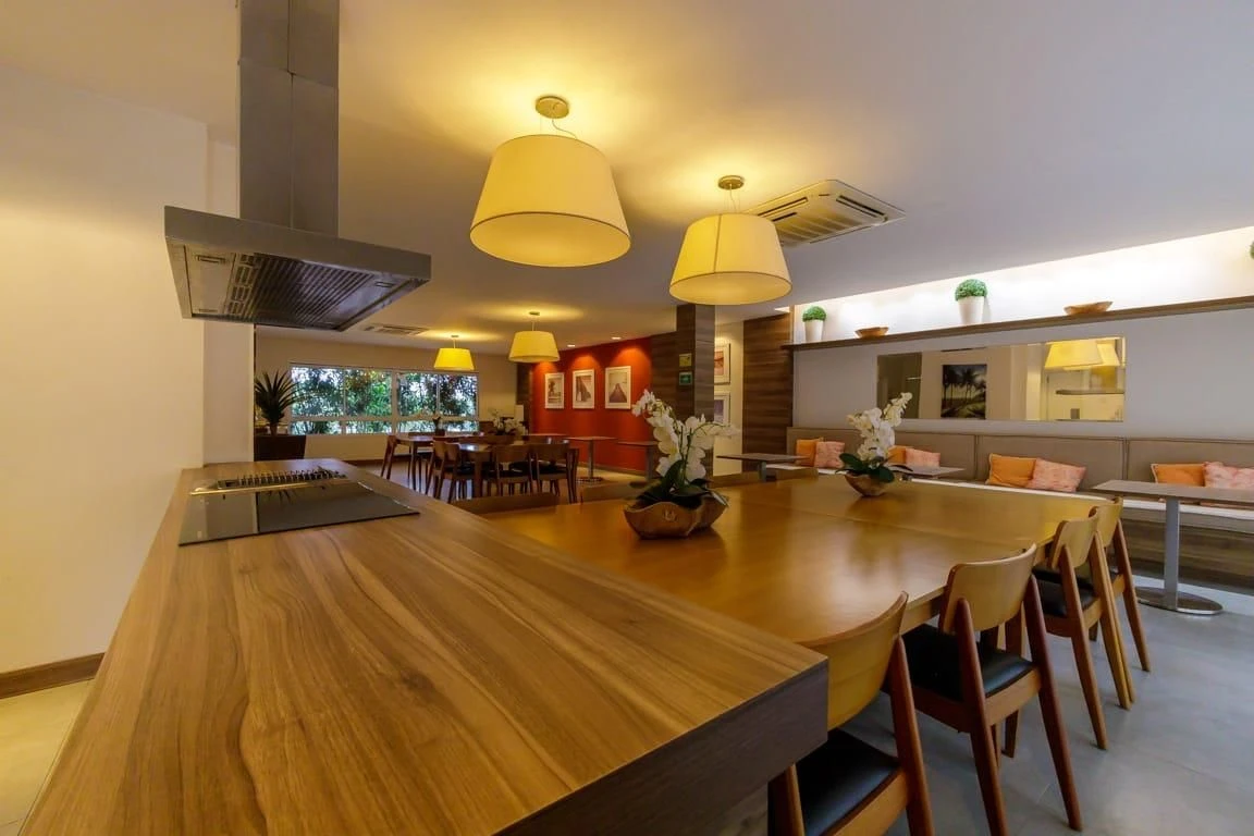 Furnished apartment with 5 bedrooms and open-plan kitchen — photo 65