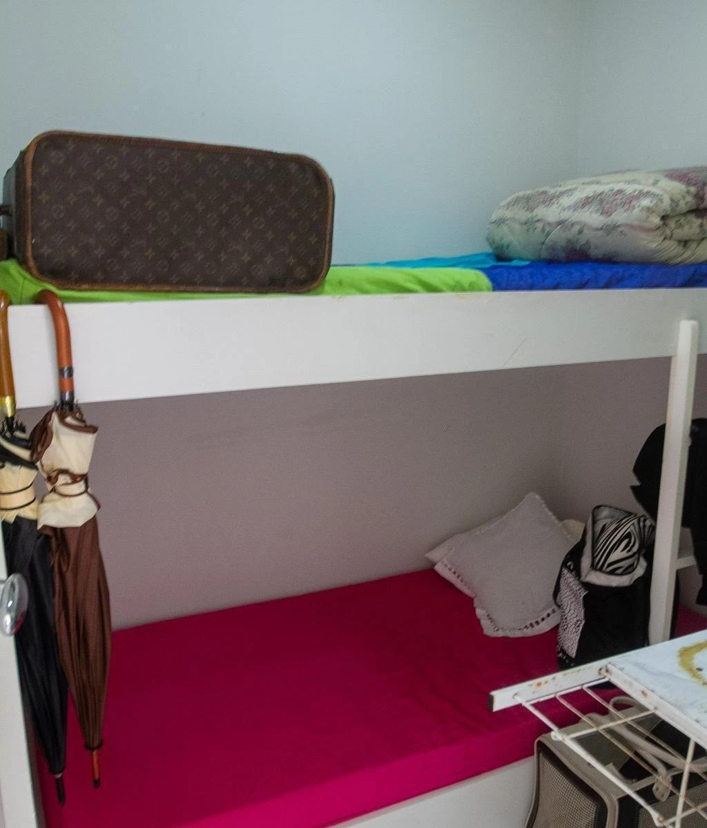 Furnished apartment with 3 bedrooms and 148 m² — photo 35
