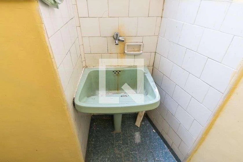 Apartamento de 1 quarto com 39 m² e piso de madeira — photo 24