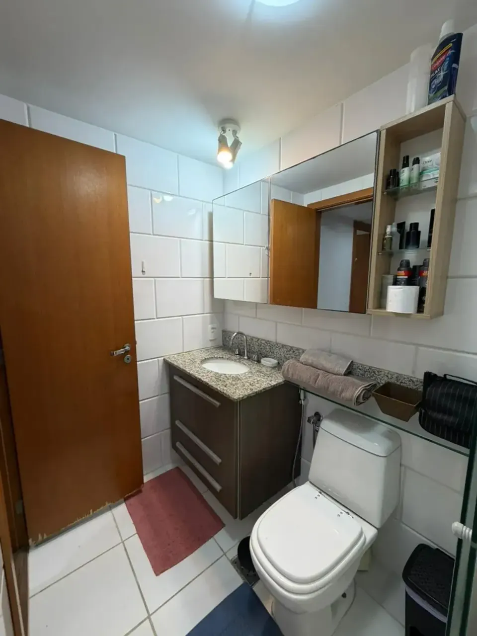 Furnished 2-bedroom apartment with open-plan kitchen — photo 9