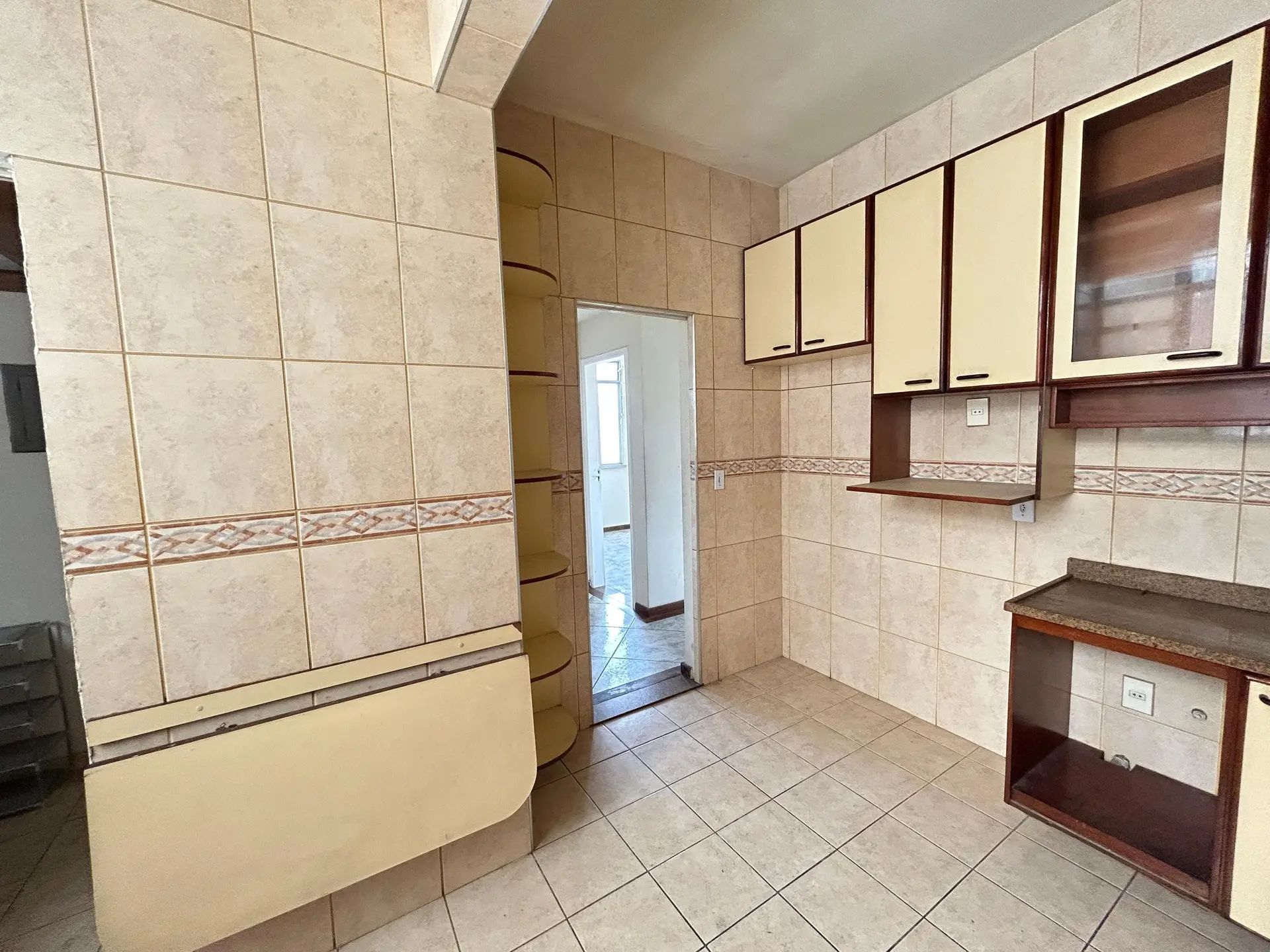 3-bedroom apartment with a walk-in closet — photo 12