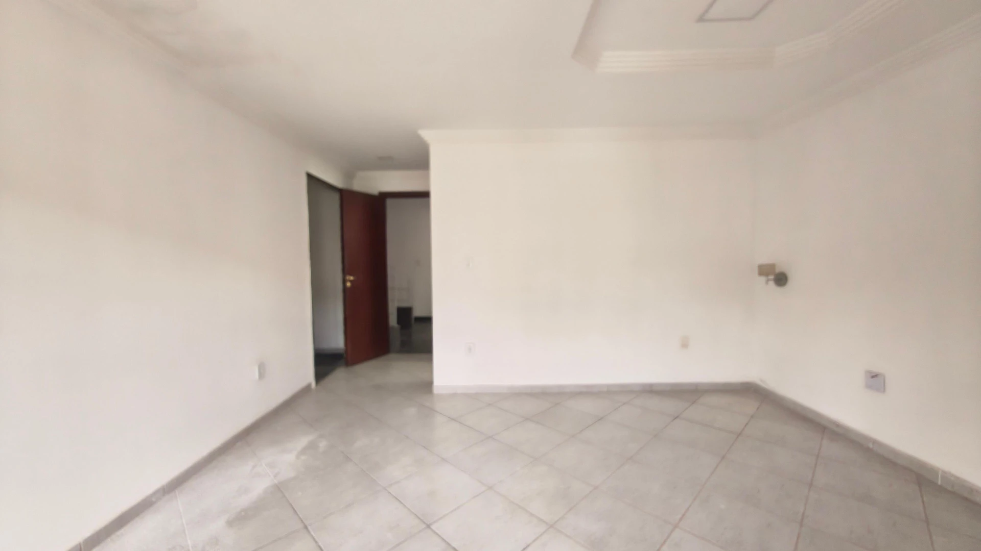 3-bedroom house with a walk-in closet in Rio de Janeiro — photo 8