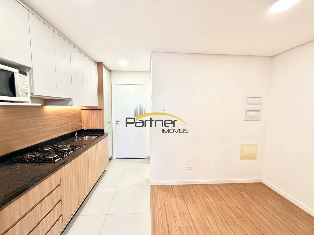 Studio no 4º andar com janelas do piso ao teto — photo 21