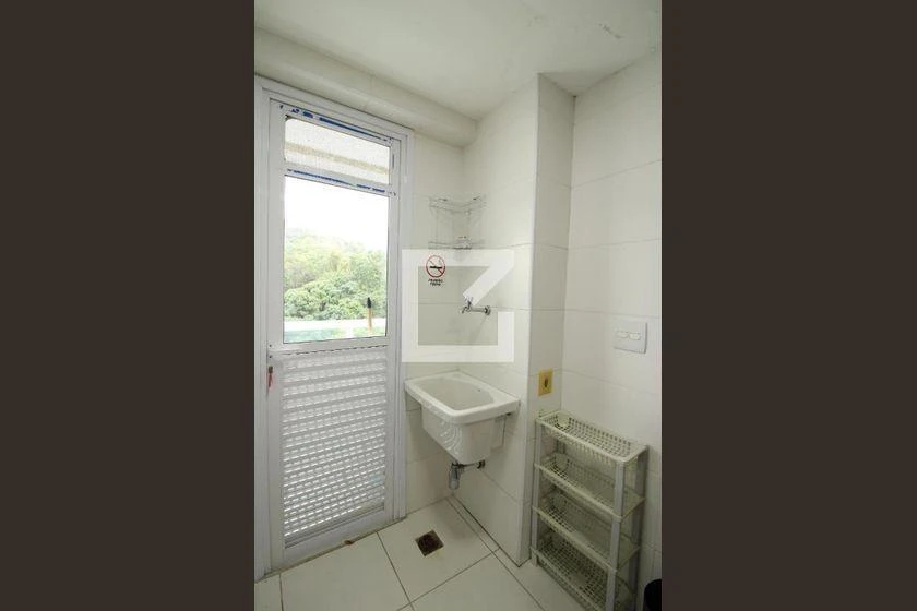 1-bedroom apartment with a glassed-in balcony — photo 51