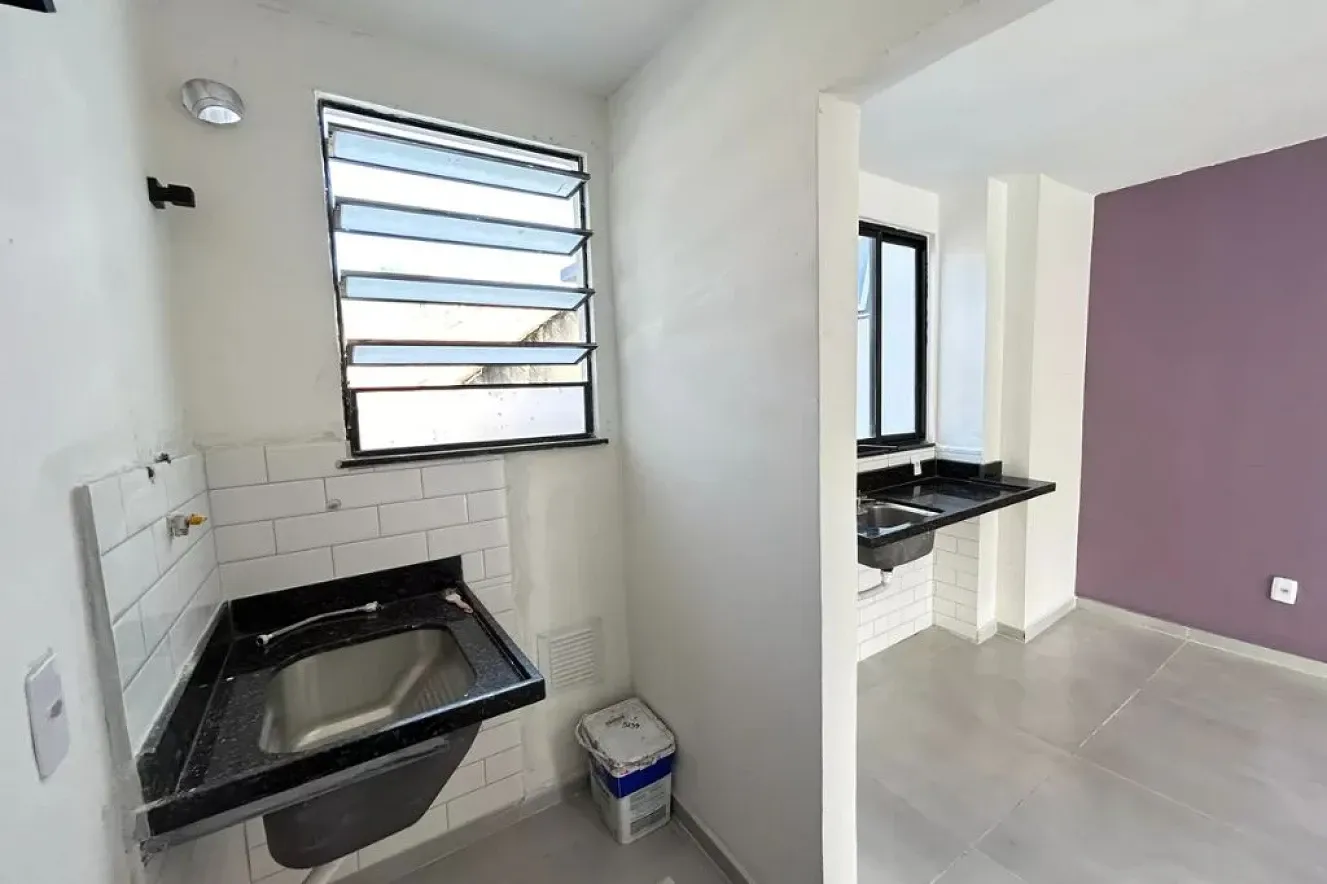 2-bedroom apartment with an open-plan kitchen — photo 25