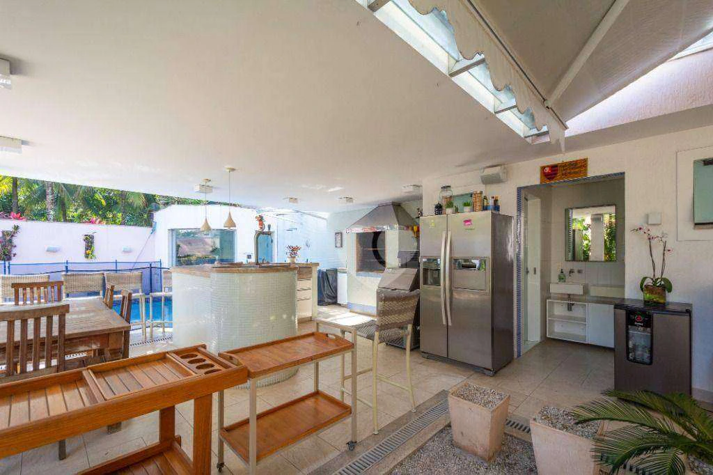 Furnished house with 7 en-suite bedrooms and 10 baths — photo 2