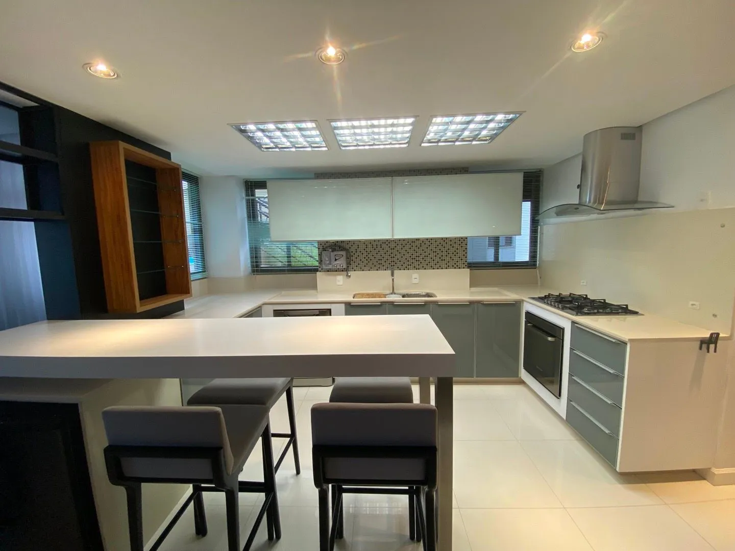Балкон з грилем та 3 спальні: квартира 397 м² — photo 19