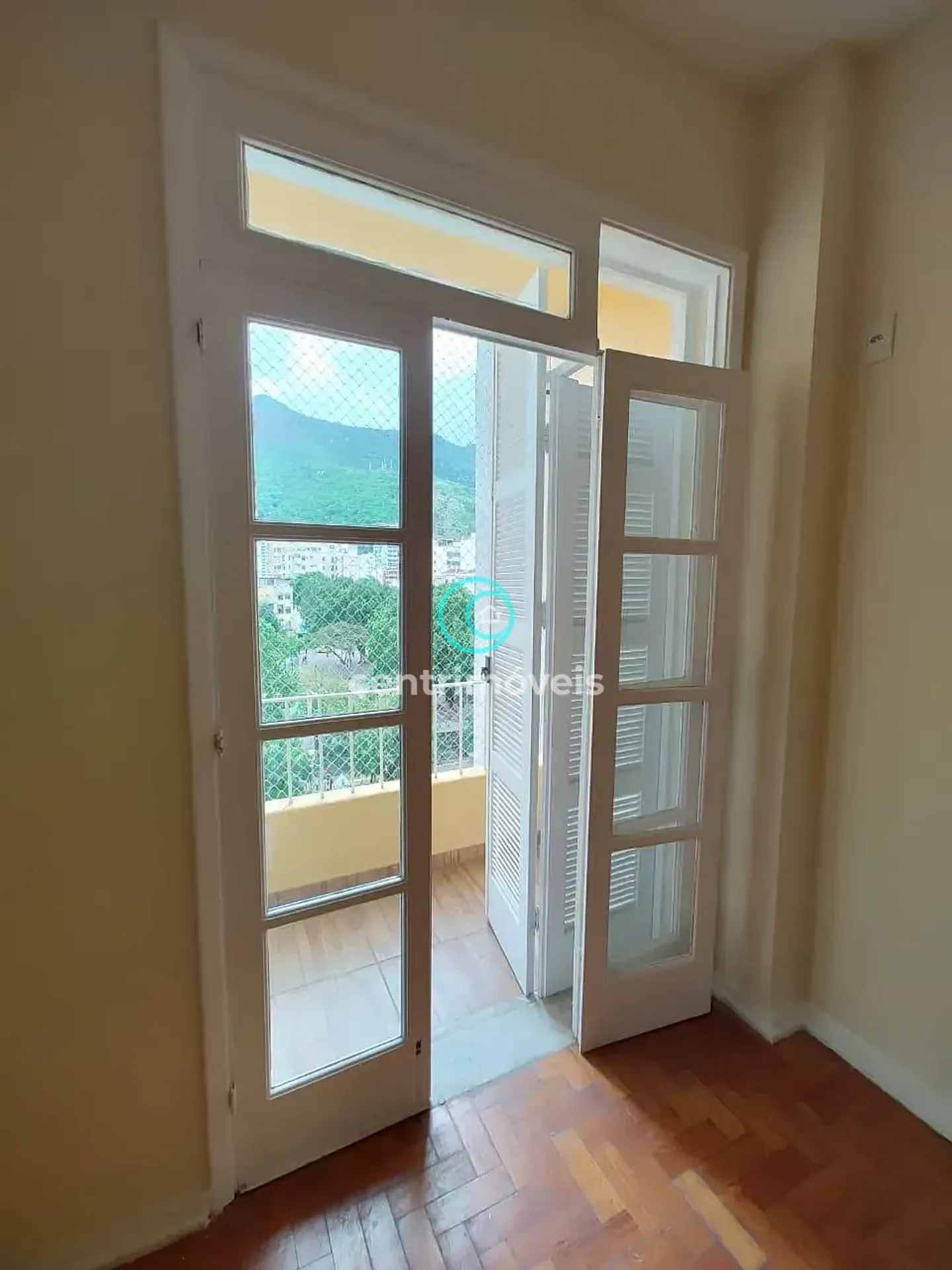 2-bedroom apartment with a mountain view in Rio de Janeiro — photo 7